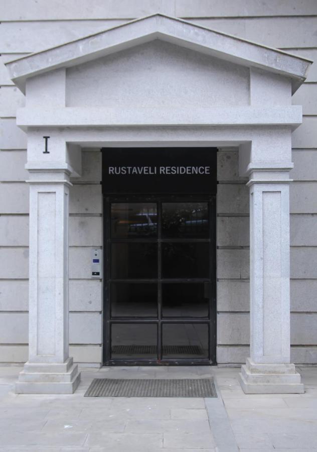Parilament On Rustaveli 4 Rooms Tbilisi Esterno foto